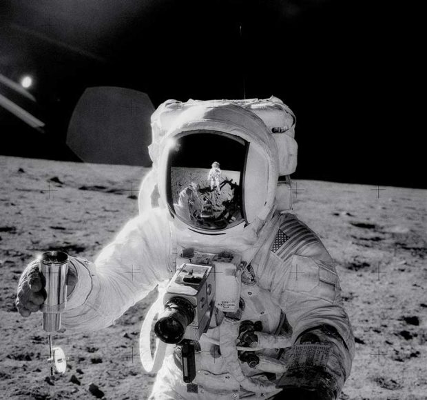 معرفی فضانوردانی که روی ماه پیاده روی کردند + عکس 5 فضانوردانی که روی ماه پیاده روی کردند