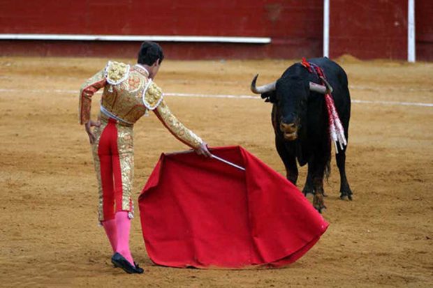 این حقایق دروغ در تصورات مردم کاملا واقعی پذیرفته شده است ؟ 2 حقایق دروغ