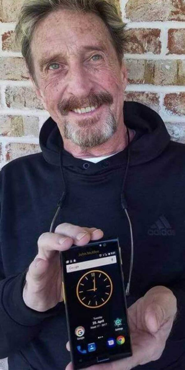 امن ترین گوشی جهان توسط جان مکافی رونمایی شد + عکس 3 امن ترین گوشی جهان