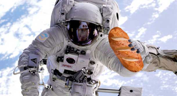 خوردن ساندویچ توسط فضانوردان