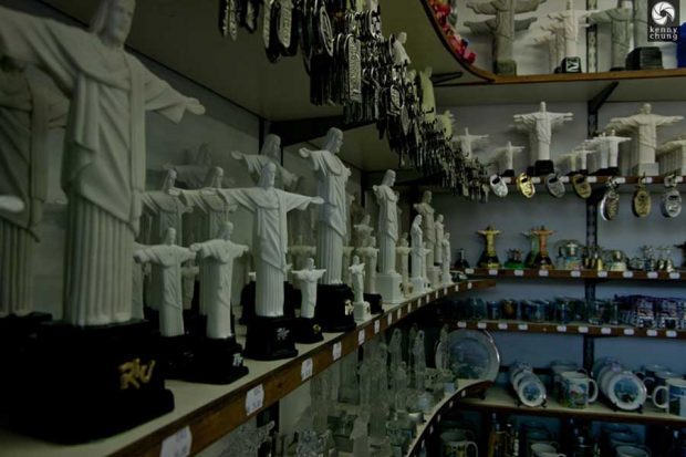 معروف ترین سوغاتی های کشورهای مختلف جهان را بشناسید 3 معروف ترین سوغاتی های کشورهای مختلف