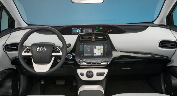 تویوتا پریوس کم مصرف ترین خودرو داخل کشور چقدر مصرف بنزین دارد ؟ 6 تویوتا پریوس کم مصرف ترین خودرو داخل