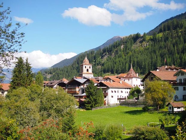 چرا ناسا تصاویر روستای برگان سوئیس را در نقشه های ماهواره ای مات کرده است ؟! 4 روستای برگان سوئیس