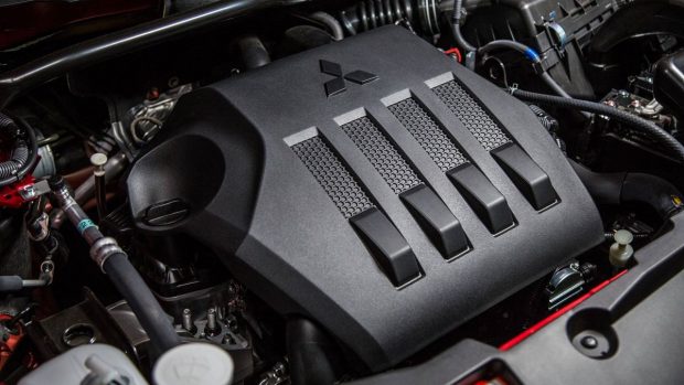 میتسوبیشی اکلیپس کراس 2018 را از نمایی نزدیک و تخصصی ببینید 12 میتسوبیشی اکلیپس کراس 2018