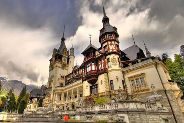 زیباترین قصرهای جهان را تماشا کنید 7 زیباترین قصرهای جهان