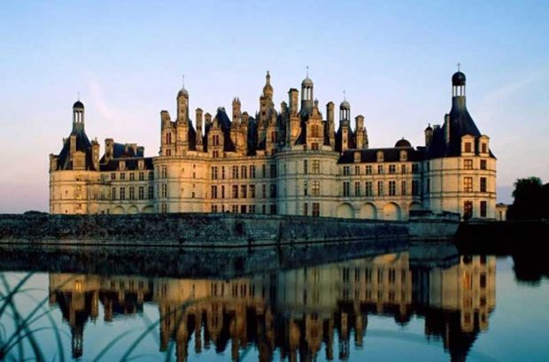 زیباترین قصرهای جهان را تماشا کنید 8 زیباترین قصرهای جهان