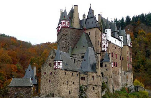 زیباترین قصرهای جهان را تماشا کنید 12 زیباترین قصرهای جهان