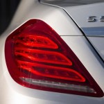 Mercedes Benz S Class S550 badge taillight detail.jpgMaxW630
