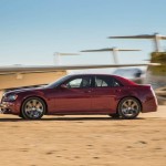 نگاهی به خودرو لوکس و اشرافی کرایسلر ۳۰۰+عکس و فیلم 7 2014 Chrysler 300 SRT side in motion