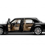 نگاهی به Hongqi L5 گرانترین خودروی کلاسیک چینی+عکس 4 570a0e60 ccc4 11e3 b107 c1cc240235e1 Hongqi L5 doors side