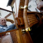 Wooden Volkswagen Beetle Made From Over 50000 Pieces of Oak 8