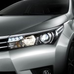 نگاهی کامل به خودرو زیبا و مدرن تویوتا کرولای ۲۰۱۴ + عکس 33 20.jpgtoyota corolla altis 2014 headlight