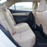 نگاهی کامل به خودرو زیبا و مدرن تویوتا کرولای ۲۰۱۴ + عکس 14 2014 Toyota Corolla 9