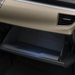 نگاهی کامل به خودرو زیبا و مدرن تویوتا کرولای ۲۰۱۴ + عکس 17 toyota corolla 2014 interior 08