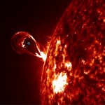 ناسا بزرگترین جرقه خورشیدی سال ۲۰۱۴ را ثبت کرد + عکس و ویدیو 7 sun eruption sdo
