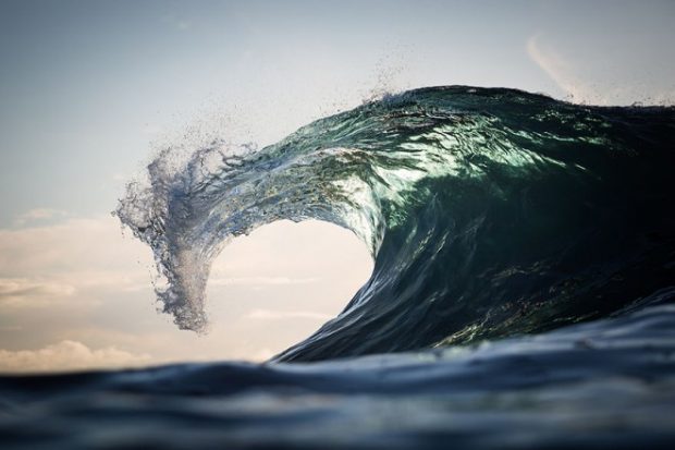 ثبت امواج زیبا اقیانوس از دریچه دوربین عکاس خلاق استرالیایی + عکس 12 امواج زیبا اقیانوس