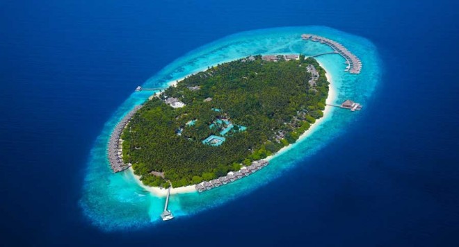 سفری به زیباترین جزیرهی مرجانی و توریستی دنیا + عکس 10 dusit thani maldives exteri