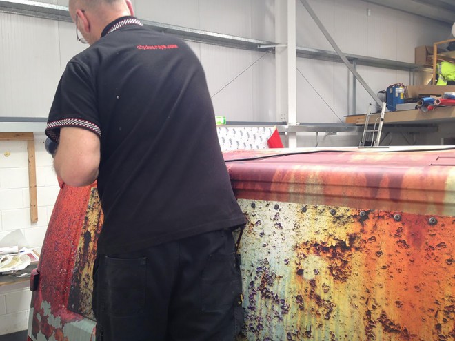 راهکار خلاقانه یک اسکاتلندی برای محافظت از ماشینش + عکس 4 محافظت از ماشین با تغییر رنگ