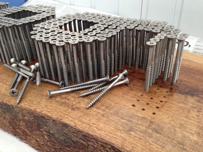 ساخت خلاقانه و جالب پلاک ساختمان با پیچ و تخته + عکس 4 ساخت پلاک ساختمان با پیچ تخته