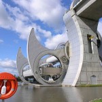 نگاهی به معماری خاص و جالب ۹ پل دیدنی در جهان + عکس 21 The strangest bridges in the world 12