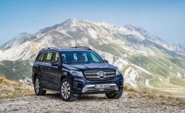 نگاهی به خودرو مدرن و دیدنی مرسدس بنز GLS مدل ۲۰۱۷ + عکس 16 2017 Mercedes AMG GLS 13