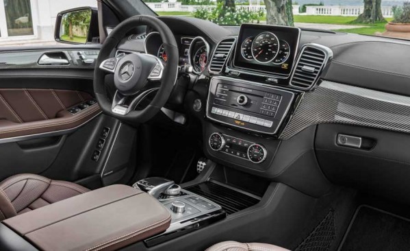 نگاهی به خودرو مدرن و دیدنی مرسدس بنز GLS مدل ۲۰۱۷ + عکس 22 2017 Mercedes AMG GLS 5