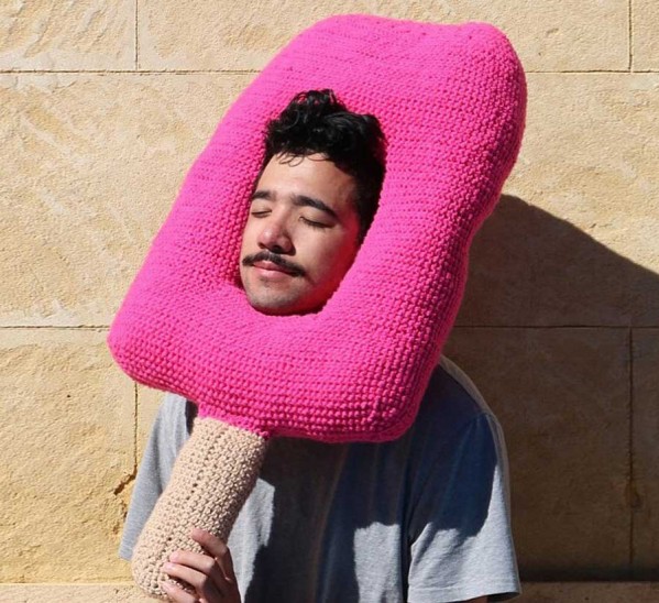 کلاه های بافتنی و خوشمزه هنرمندان جوان استرالیایی + عکس 8 funny crochet food hatsphil ferguson mihan post 8