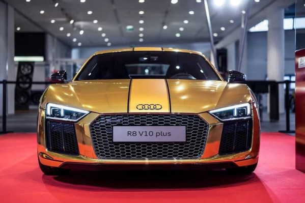 gold Zlatni R8 V10 Plus 2