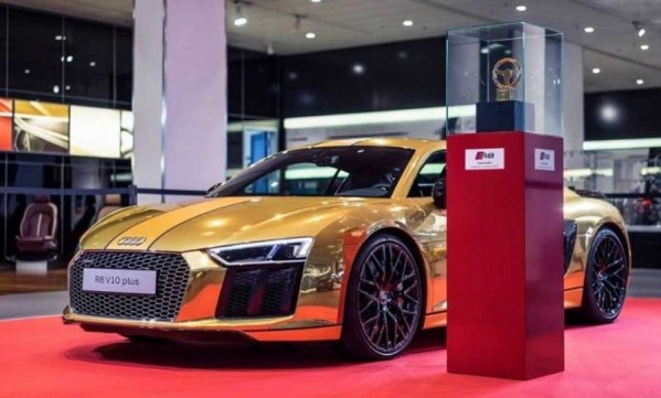 gold Zlatni R8 V10 Plus 5