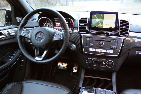 نگاهی به خودرو مدرن و دیدنی مرسدس بنز GLS مدل ۲۰۱۷ + عکس 24 mercedes benz 2017 12