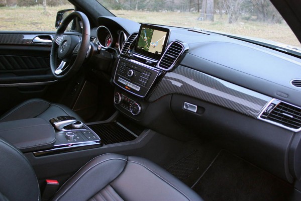 نگاهی به خودرو مدرن و دیدنی مرسدس بنز GLS مدل ۲۰۱۷ + عکس 28 mercedes benz 2017 13