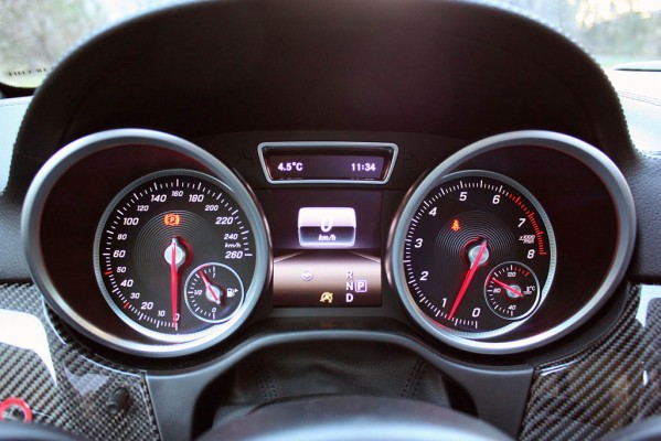 نگاهی به خودرو مدرن و دیدنی مرسدس بنز GLS مدل ۲۰۱۷ + عکس 29 mercedes benz 2017 16