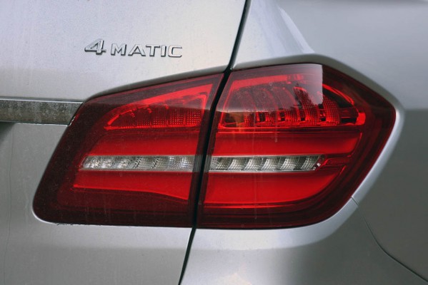 نگاهی به خودرو مدرن و دیدنی مرسدس بنز GLS مدل ۲۰۱۷ + عکس 10 mercedes benz 2017 9