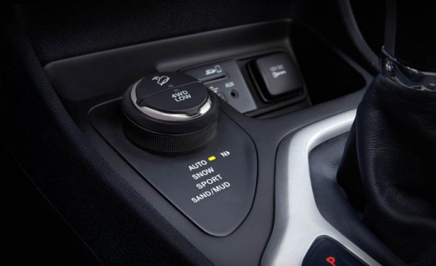 جیپ چروکی اورلند ۲۰۱۶ شاسی بلندی لوکس + عکس 6 2016 Jeep Cherokee Overland 6