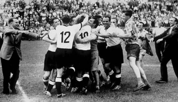 کفش هایی که سرنوشت فوتبال را تغییر داد ؟ 6 Adolf Dassler 5