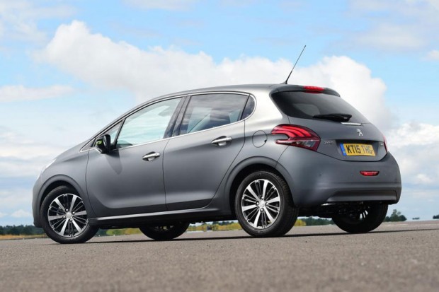 Peugeot 208 BlueHDi mihanpost 11