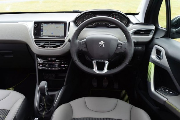 Peugeot 208 BlueHDi mihanpost 12