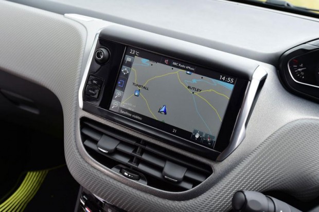 Peugeot 208 BlueHDi mihanpost 9