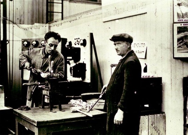 رناتو بیالتی، طبق وصیت نامهاش داخل قهوه جوش دفن شد ؟! 4 alfonso bialetti 3 1