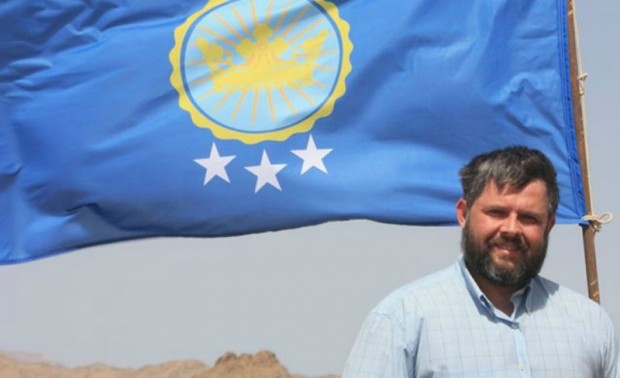 مرد آمریکایی دخترش را ملکه صحرای بی صاحب بئر طویل کرد ؟! 10 Queen of the Desert American girl 3