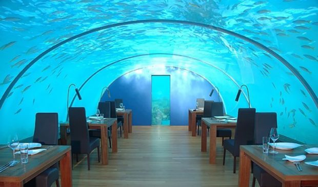 سفری به بزرگترین رستوران زیرآبی جهان در مالدیو + عکس 8 World’s Largest Underwater Restaurant En Route to Maldives mihanpost 8