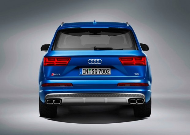 آئودی SQ7 دیزلی شاسی بلندی با توربوشارژر الکتریکی 8 آئودی SQ7 4