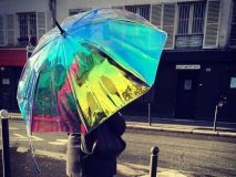 چتر هوشمند Oombrella هوای بارانی را به شما هشدار می دهد