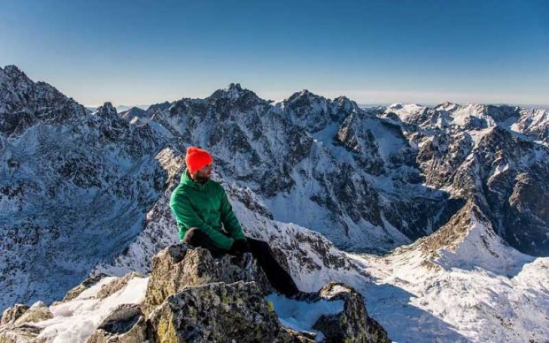 قرارهای عاشقانه یک زوج ماجراجو بر فراز کوهها برفی + عکس 4 قرارهای عاشقانه یک زوج ماجراجو بر فراز کوه ها برفی