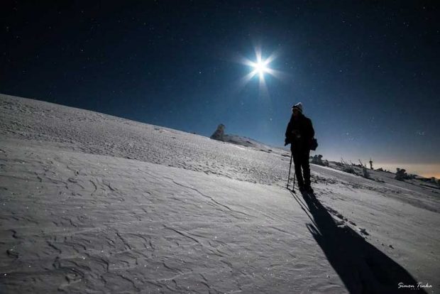 قرارهای عاشقانه یک زوج ماجراجو بر فراز کوهها برفی + عکس 21 قرارهای عاشقانه یک زوج ماجراجو بر فراز کوه ها برفی