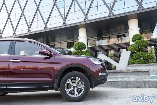 شاسی بلند لیفان X80