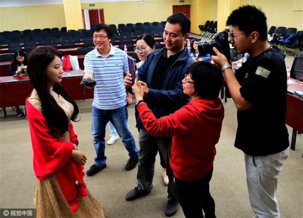 شبیه‌ترین ربات انسان نمای جهان