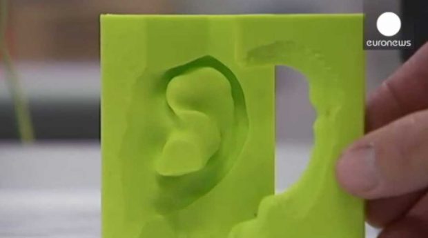 تولید پروتز لاله گوش با فناوری چاپ سه بعدی