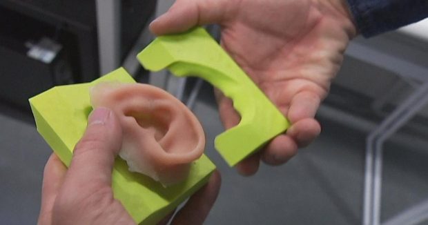 تولید پروتز لاله گوش با فناوری چاپ سه بعدی