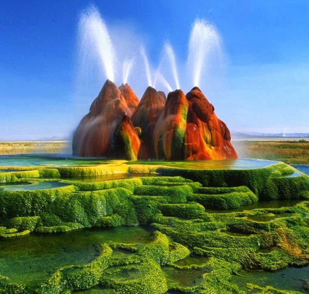 فواره طبیعی فلای پدیده خارق العاده ساخته دست بشر ! 8 فواره طبیعی یا آبفشان فلای Fly Geyser
